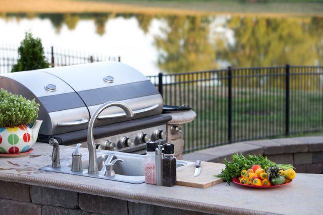 Tips For Building An Outdoor Kitchen