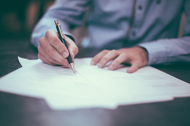 What to Know About the “Contract” in General Contracting